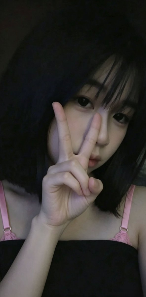 ningg_0320's tweet photo. 有人可以认识聊天的嘛🌚🌚 https://t.co/avQgOF2C0B