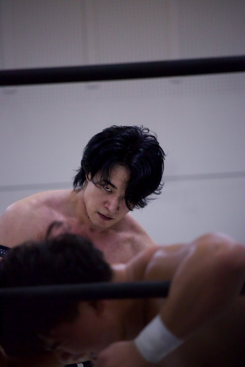 nashitaka08's tweet photo. 2026.10.04  大阪市立東淀川区民ホール

アイアンマンのベルトをかけたタイトルマッチ…それだけじゃない、何か別の負けられない理由、熱量があった気がする

#ddtpro #上野勇希 #稲畑誠己 https://t.co/hfsiN5oXD7