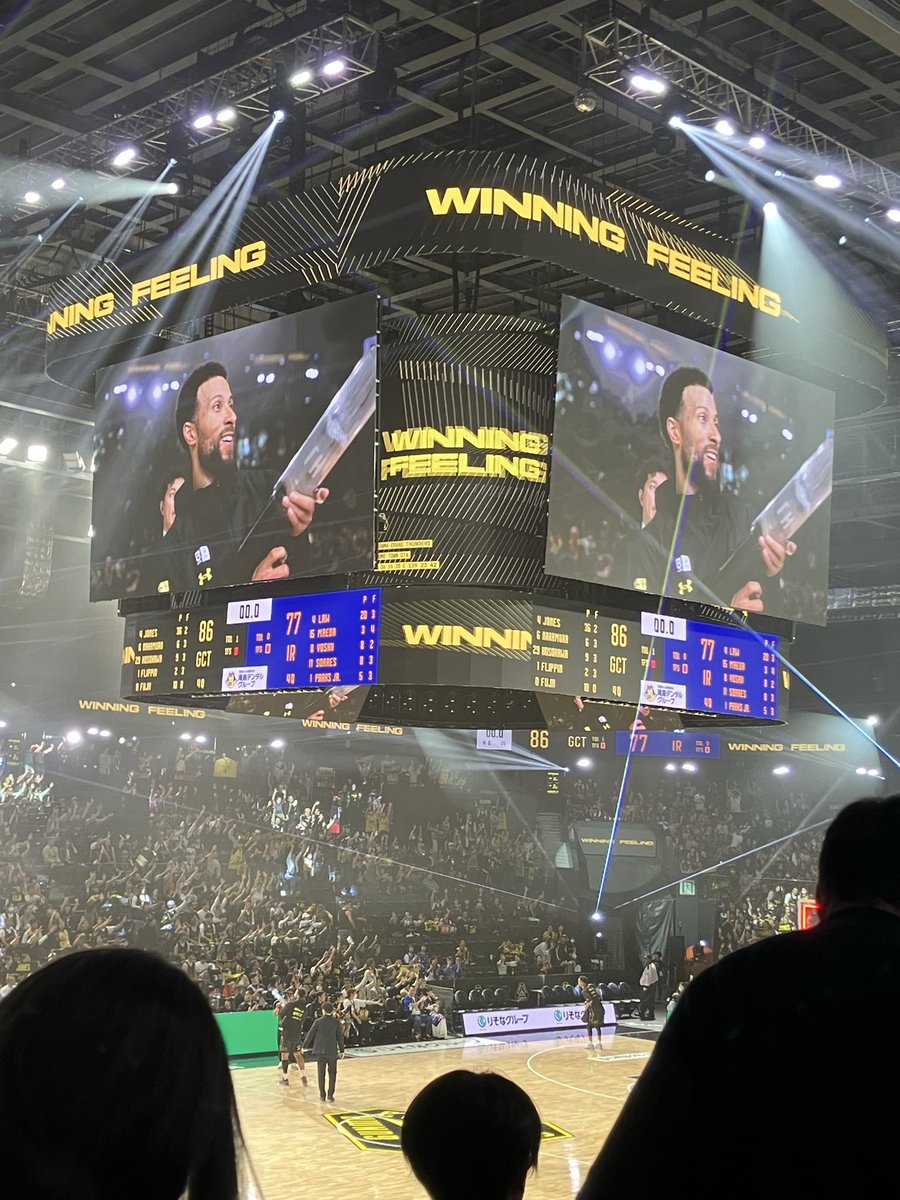 chuo_maebashi's tweet photo. ⚡️86-77🤖
トレイ・ジョーンズ選手の大活躍でサンダーズwin ‼︎4️⃣⚡️⚡️⚡️
開幕4連勝‼︎⚡️🔥💪💪
.
#群馬クレインサンダーズ⚡️
#茨城ロボッツ🤖
#トレイ・ジョーンズ4️⃣⚡️
#BREAK THE ORDER🔥
#群馬一丸✊
#オプアリ🏟️ https://t.co/6YRNq1EFhC