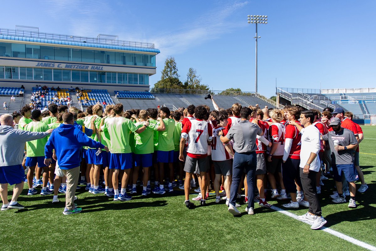 HofstraMLAX's tweet photo. Competition brings us together. Purpose reminds us what truly matters. Proud to stand with the @HEADstrongFnd and support a cause so much bigger than the game. 💚 https://t.co/YnJ7DJLaW4