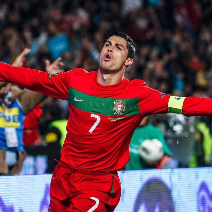 SSR11_'s tweet photo. احصائية مرعبه جدا  

سكواد الحالي للبرتغال 869 هدف 

رونالدو لحاله 979 هدف 😰 https://t.co/nApj28J8zV