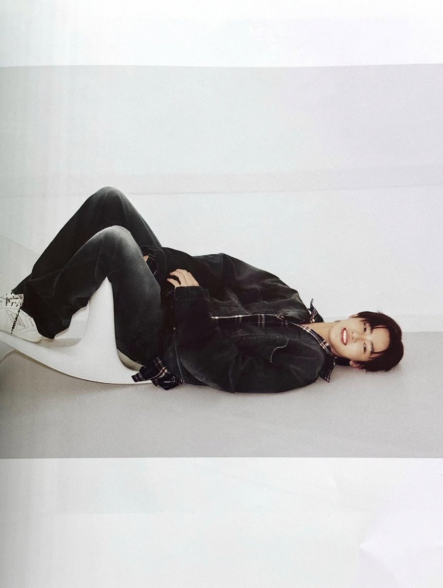 poutyhyeon's tweet photo. thinking about seonghyeon for dazed korea https://t.co/dQiE0rzuDf