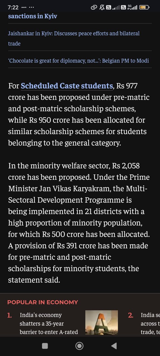 NeoKarsevak's tweet photo. @mujifren @swatntra_anuj As for the disparity here you go , aur gen students are approx 5 times more than the sc students. Still sc gets 977 crore but gc gets 950 crore. https://t.co/eXsP6kklL9