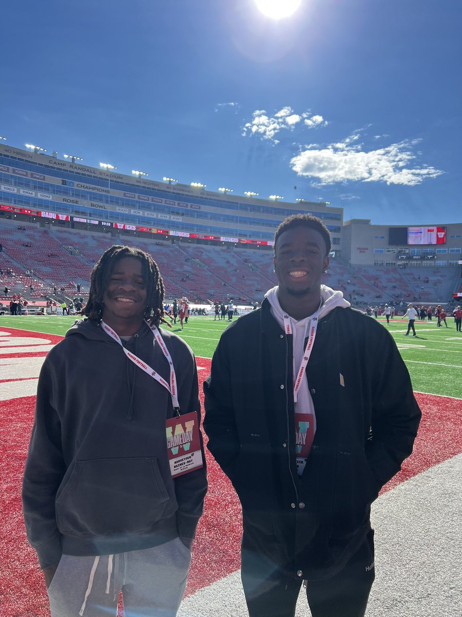 LBratton30's tweet photo. Thank you @BadgerFootball for the hand invite! It was a great time being there!! @CoachAC3 @EliPerezUW https://t.co/7huJH6WC5C