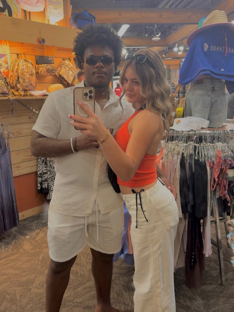 SageHunt64853's tweet photo. #InterracialCouple #WWBM #WhiteWomanBlackMan #BlackManWhiteWoman #MixedCouple #InterracialLove #BNWO https://t.co/QUubXow8Ib