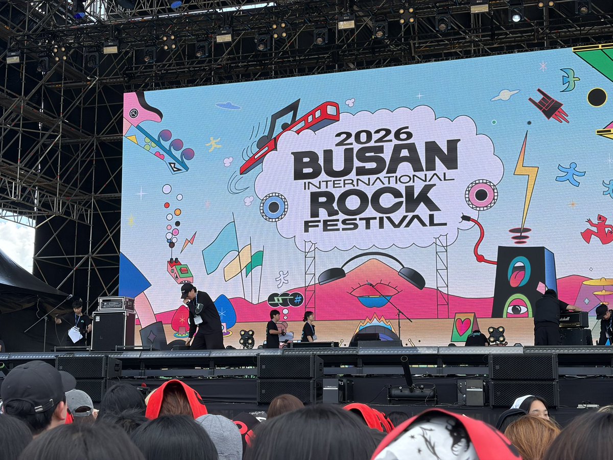 _foronlyu's tweet photo. 빠순이여가지고 나머지는 다 즐겜해도 내 최애들은 이만큼 가까이서 봐야하는 병이 잇음 
좋았어요… 승윤옵이 정장 입어주셔서 앙됏어요… https://t.co/YUgq0tiTNF