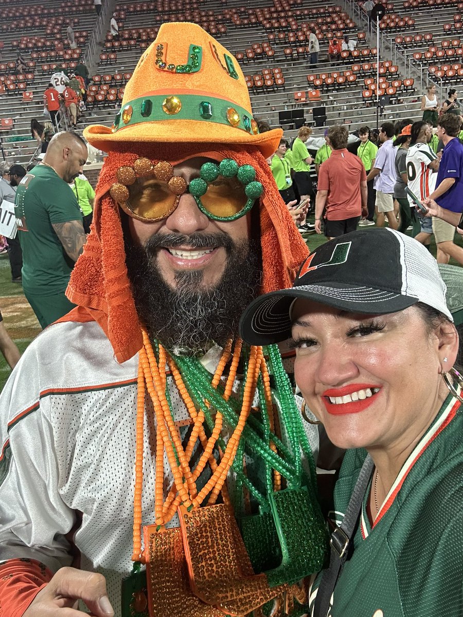 jboogie305dade's tweet photo. We was outside!!!
#YoYoYo #LetsGoCanes https://t.co/INMmdWWuTU