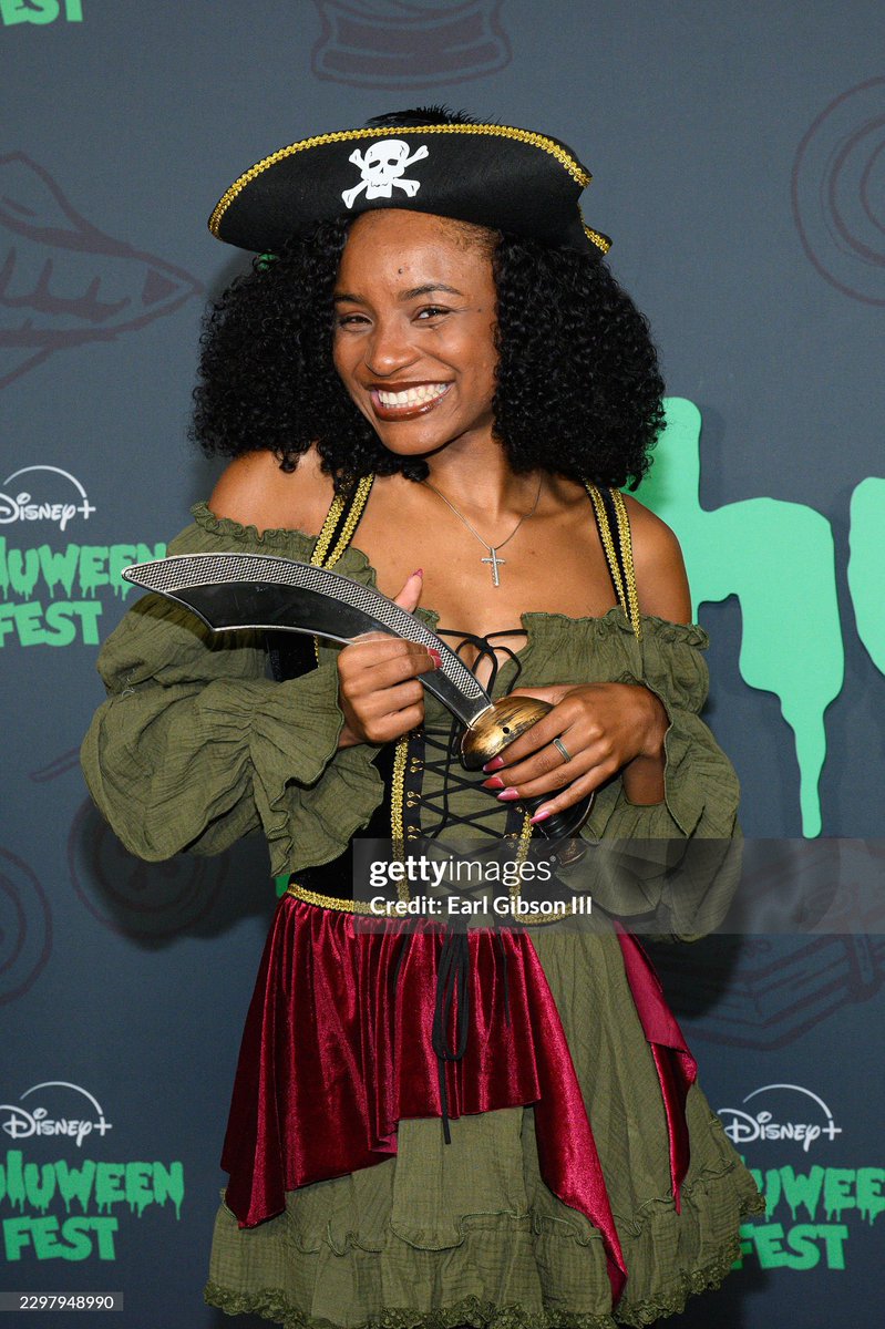generationybh's tweet photo. Saniyya Sidney (COBAB, King Richard) at Disney+ Huluween Fest https://t.co/iAh0E2I3lj