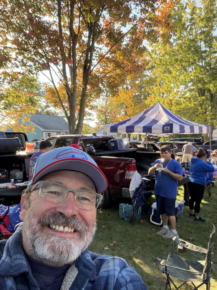 StephenTighe's tweet photo. Tailgate mode activated.  Go Bills! https://t.co/s2ULkL1QCk