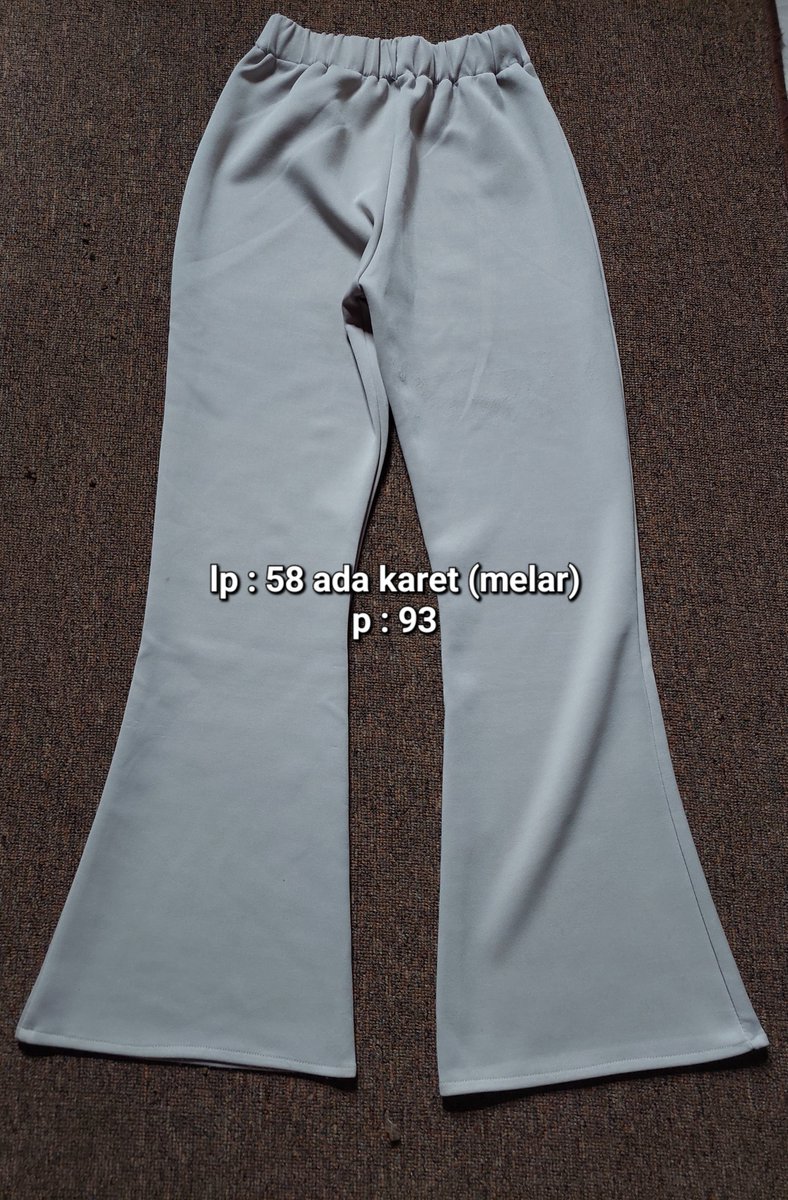 charinyky's tweet photo. Wts pl pemakaian pribadi
Dom Jateng
Co oren split pay
Atasan rajut 40k
Celana coklat 38k
Celana cutbray 25k
Topi 15k https://t.co/V2qrru2SRH
