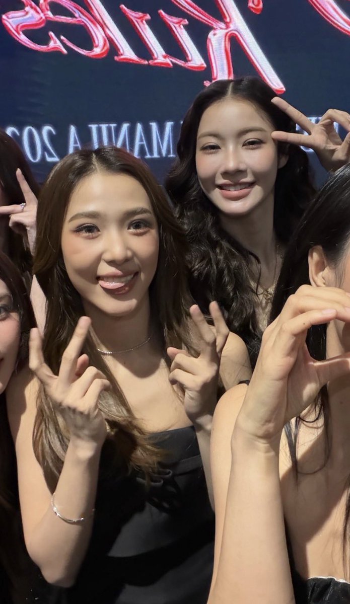 filmrachq's tweet photo. these girlfriends

#namtanfilm #น้ำตาลฟิล์ม https://t.co/jzh3LE9kP5
