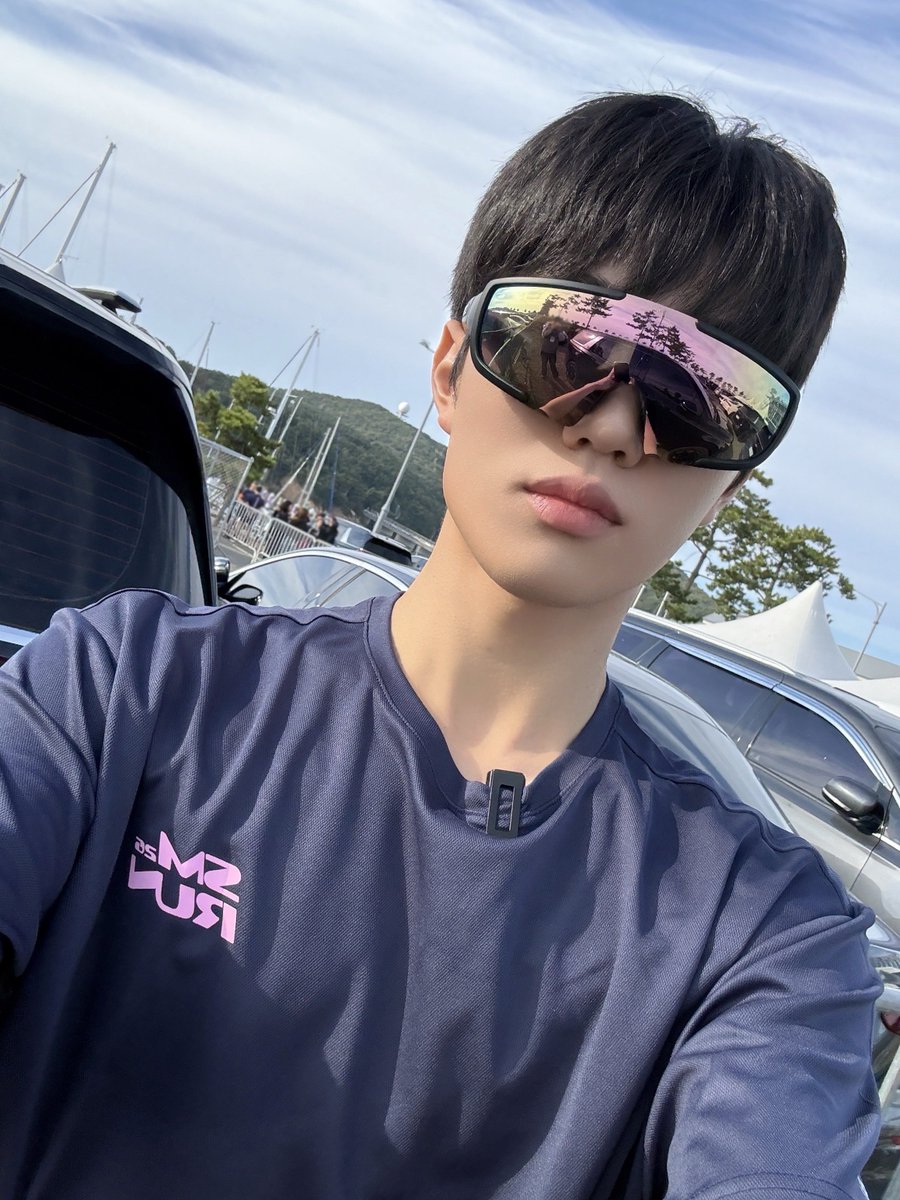 wlgnoey's tweet photo. 최씨크루라는거 좋은듯 https://t.co/Ps4GBzYbc3