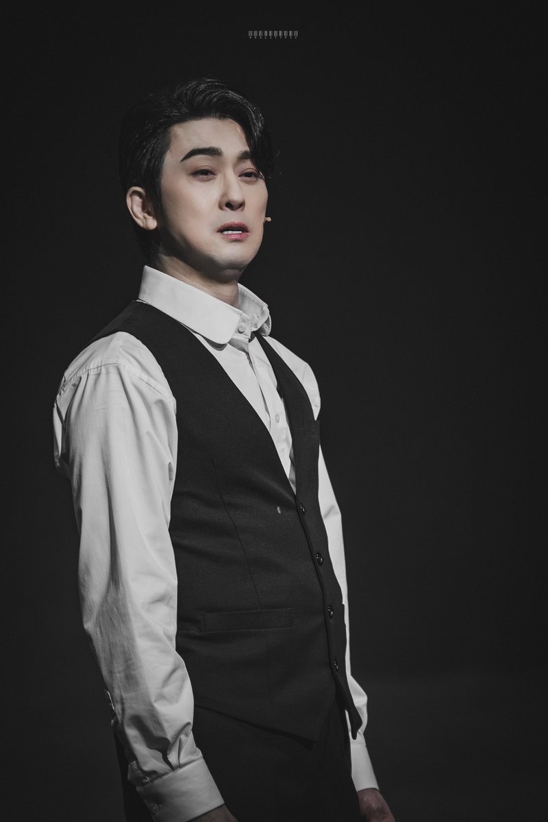 realitypicjb1's tweet photo. 2026. 10. 04.(N) 곤투모로우
스페셜 커튼콜 | 죽어 얻는 삶

김옥균 役 | 강필석 배우님
한정훈 役 | 김재범 배우님

내가 아니면 어떠한가. https://t.co/K9BisVSlvx