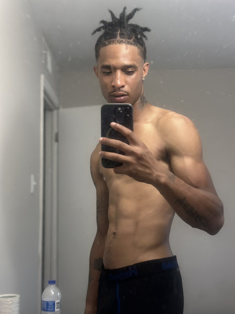 xbbcfactor's tweet photo. Grand rising ☀️💙
#greensborofreaks #winstonfreaks #highpointfreaks #burlingtonfreaks #petite #carplay #sellingcontent #ebony #704freaks #cltfreaks #336links #Fayettevillefreaks https://t.co/paMmefYEel