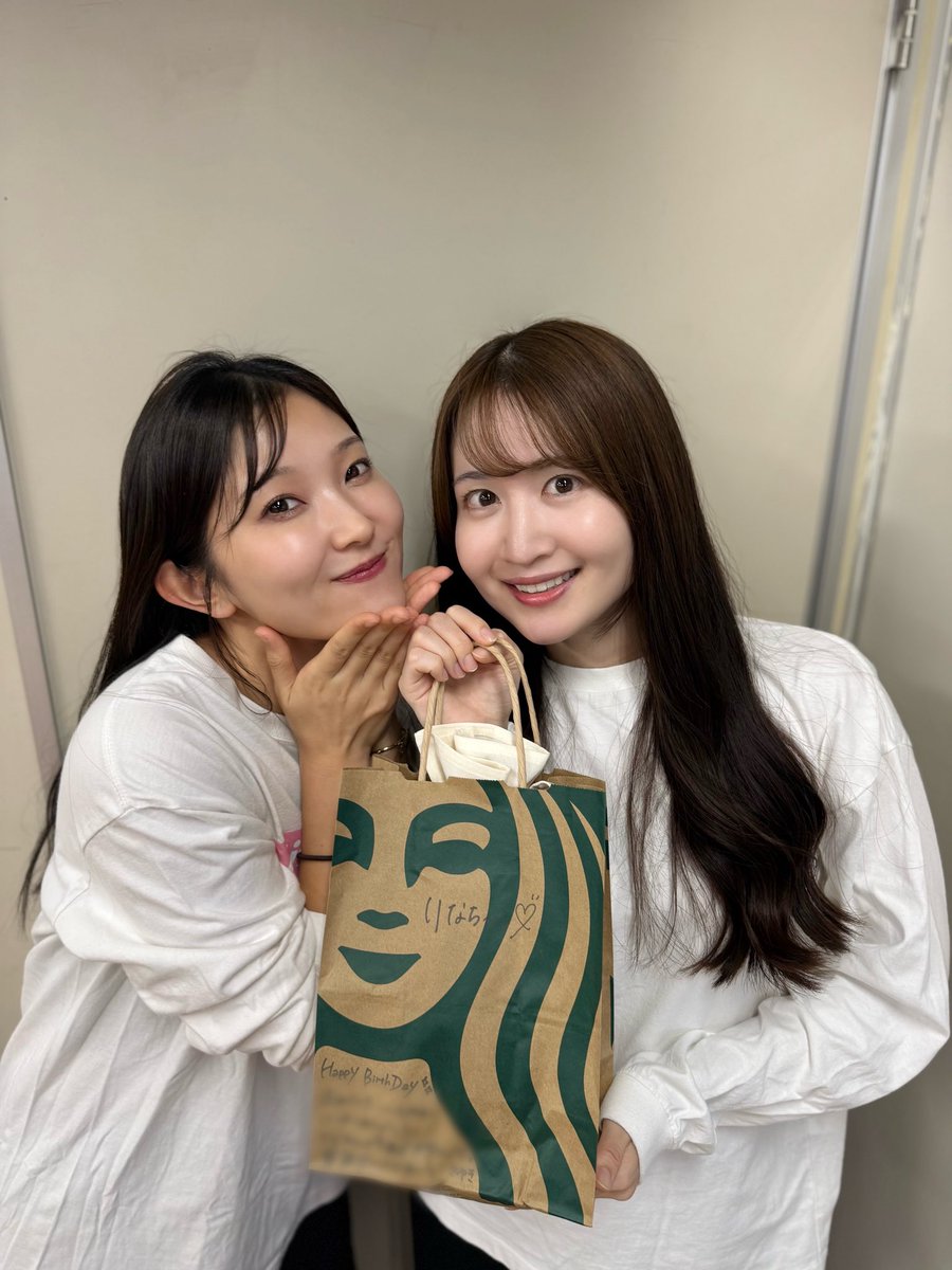 sawai_rina's tweet photo. 鼓チームの通しでした⚔️⚡️

客観的に作品を観て
感じたこともたくさんあって
とても刺激を受けました🥷🏻❤️‍🔥

そして、10月生まれメンバーの
お祝いをしていただきました🎂🎀
嬉しい🥰ありがとうございます🥹💕💕
10月生まれたくさん🌟
皆さんおめでとうございます💐🤍

🎫https://t.co/ki97ud7mSH
#雷鼓 https://t.co/G4DiJvSKXV