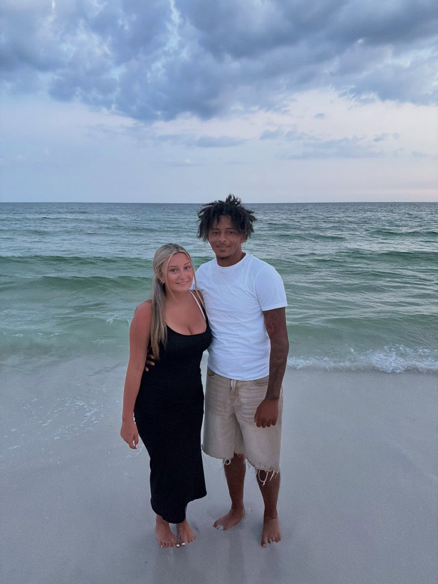 SageHunt64853's tweet photo. #InterracialCouple #WWBM #WhiteWomanBlackMan #BlackManWhiteWoman #MixedCouple #InterracialLove #BNWO https://t.co/YqrW7SWhUx