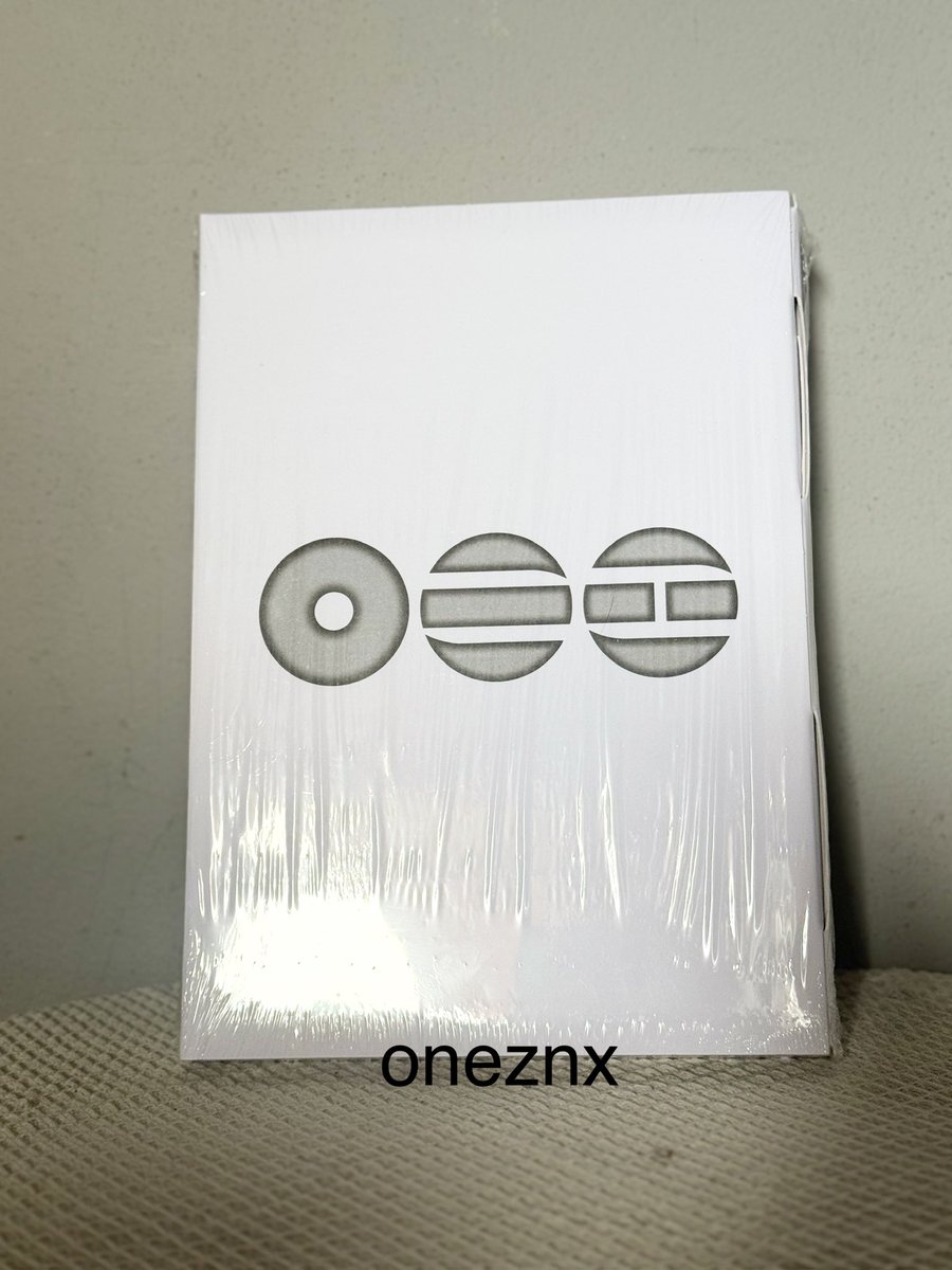 oneznx's tweet photo. บั้มเปล่า LL. ไม่แกะซีลค่ะ 
(พรีมาก็เป็นบั้มเปล่าค่ะ)

400 รส. 

#ตลาดนัดบังทัน #ตลาดนัดbt21 https://t.co/ylITkkPbTT