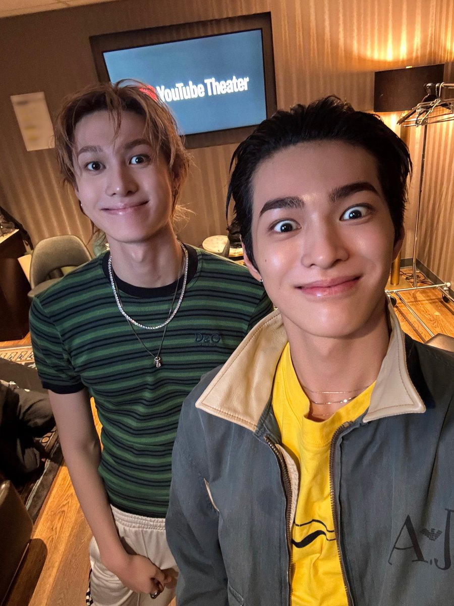tetecoidezinha's tweet photo. please do not ever separate them https://t.co/hkeUW96imI