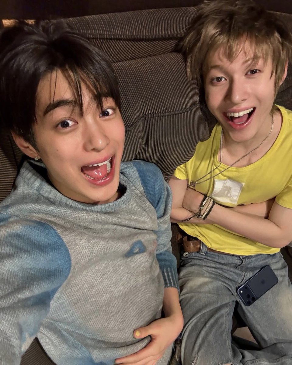 tetecoidezinha's tweet photo. please do not ever separate them https://t.co/hkeUW96imI