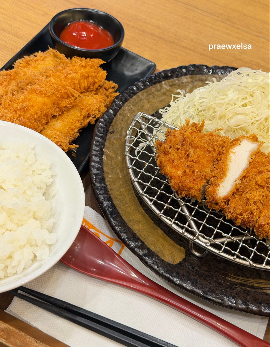 Praewxelsa's tweet photo. คัตซึยะอยู่อย่างนั้น😂🧡
วันนี้กินแค่ม���้อนี้แหละ อิ่มทั้งวัน จุกมากกก
มีเดลิเวอรี่นะพี่ๆ ถ้าอยากอีสๆ น้องฝากจิ้มลิงค์ได้เยยนะ🤟🏻
🍤 : https://t.co/9mNyaUDvUX
#Linemanaffiliate #lineman https://t.co/ttBhoJGW3h