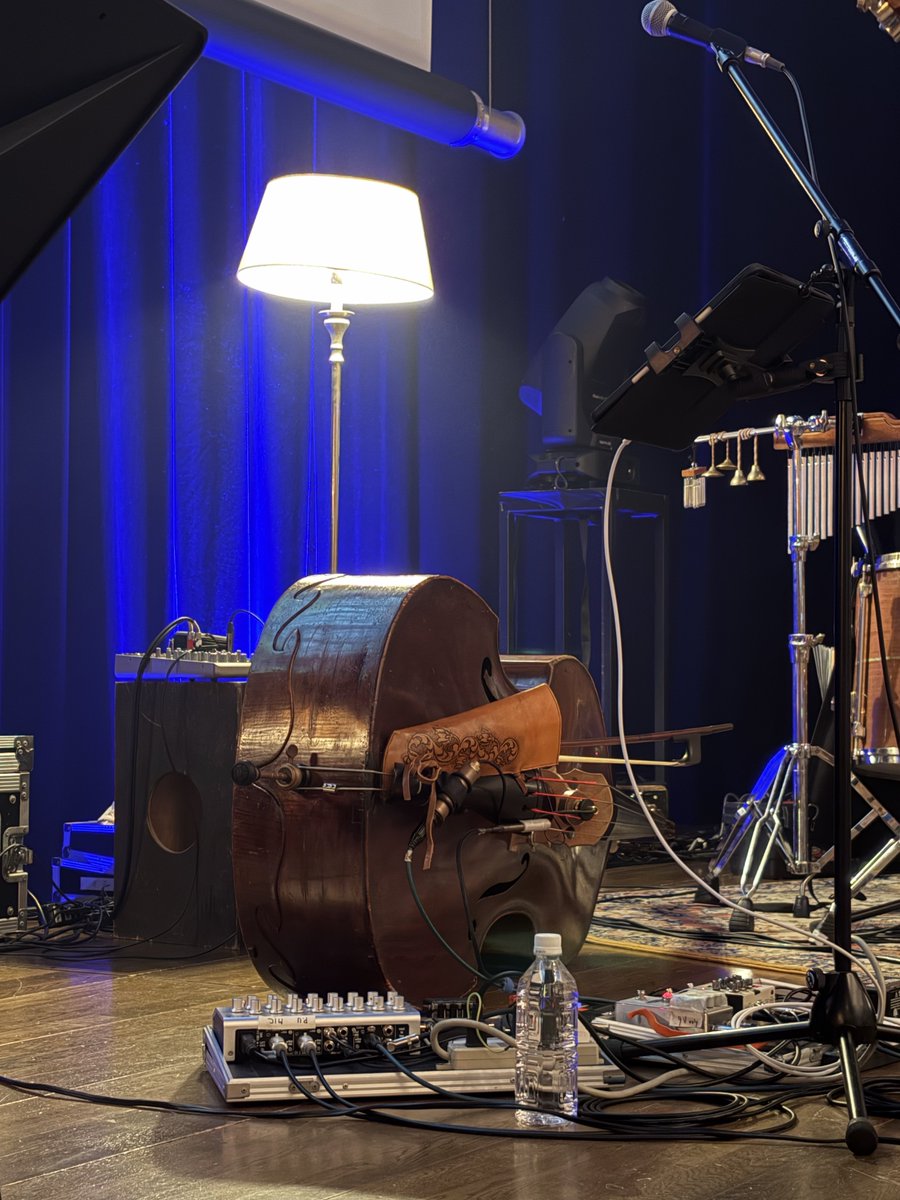 fairybassmorita's tweet photo. 品川インターシティホールにて
小関裕太さんコンサート。
素敵な音楽家の方々と良い時間を過ごせて幸せでした。
ブラウン管の画面を久々に見てノスタルジー。 https://t.co/28PVkaAuqJ
