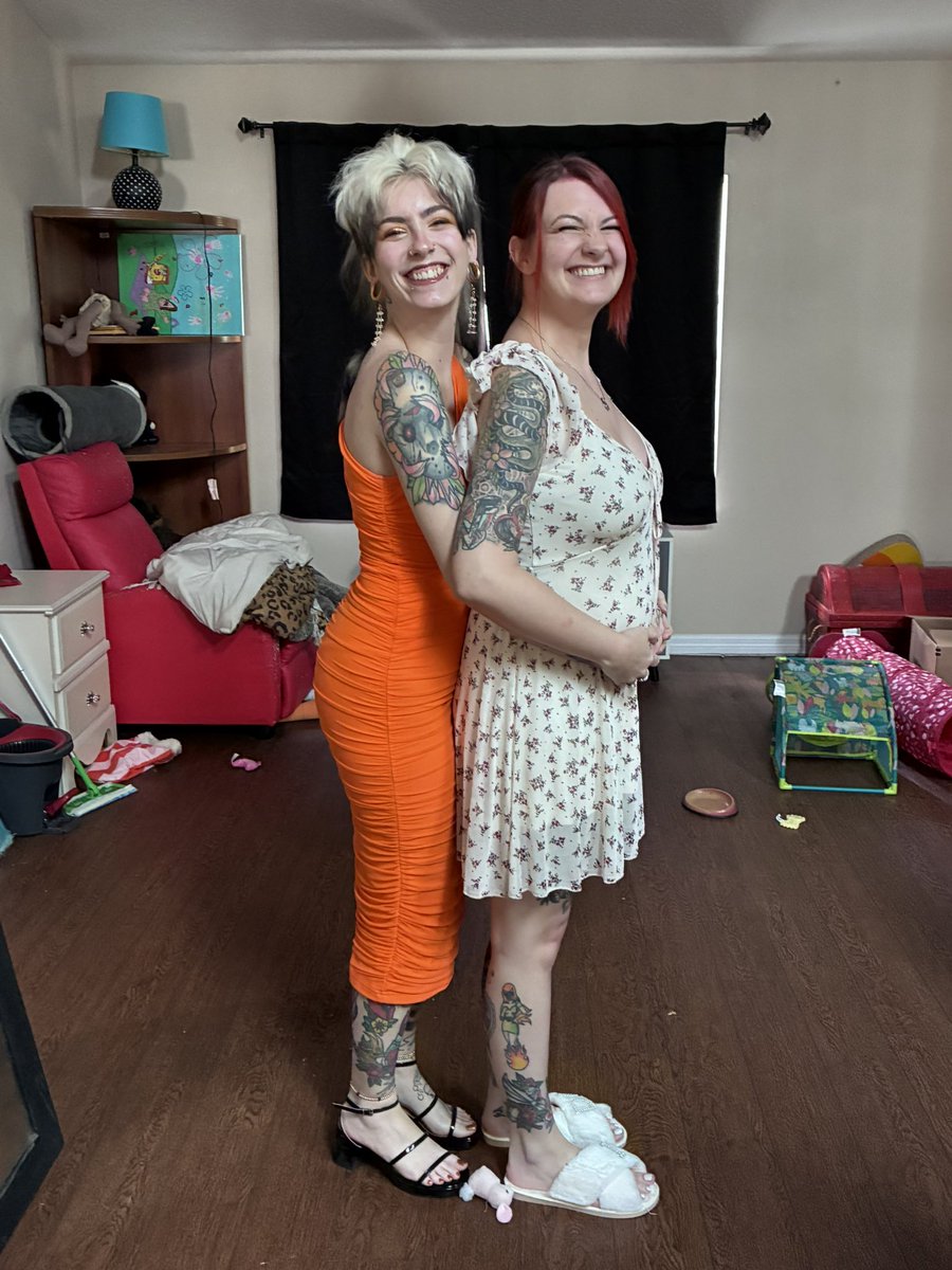 doctasatan's tweet photo. she also got promoted to godmother this summer https://t.co/9mkDZbVDU6