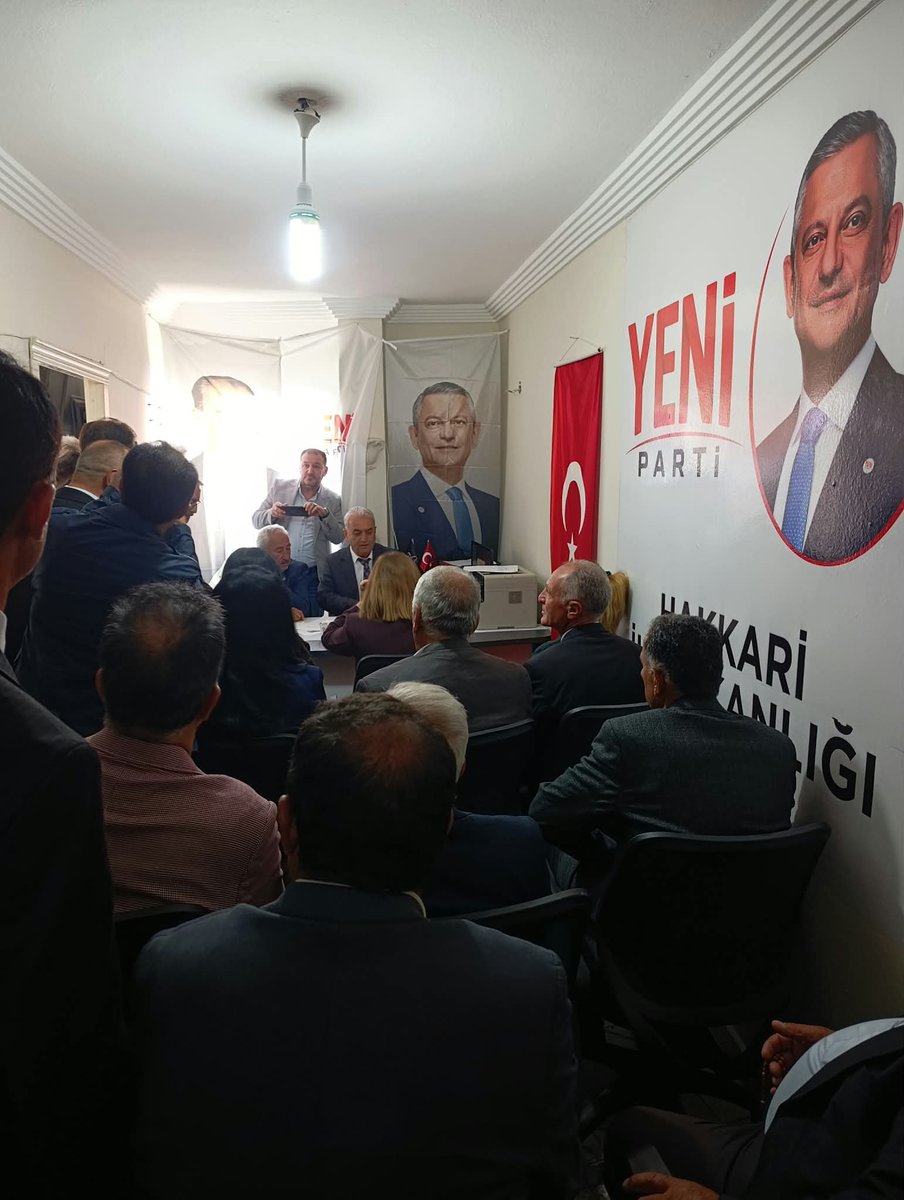 SuzanMyk's tweet photo. Bugün Merkez İlçe Başkanlığımızın 1. Olağan Kongresi’ni gerçekleştirdik.
Merkez İlçe Başkanlığına seçilen Celal Beysi’yi ve yönetimini tebrik ediyor, yeni dönemde başarılar diliyorum.
Birlik, dayanışma ve örgütlü mücadelemizle hep birlikte daha güçlü yarınlara… https://t.co/dOSiCUT2Np