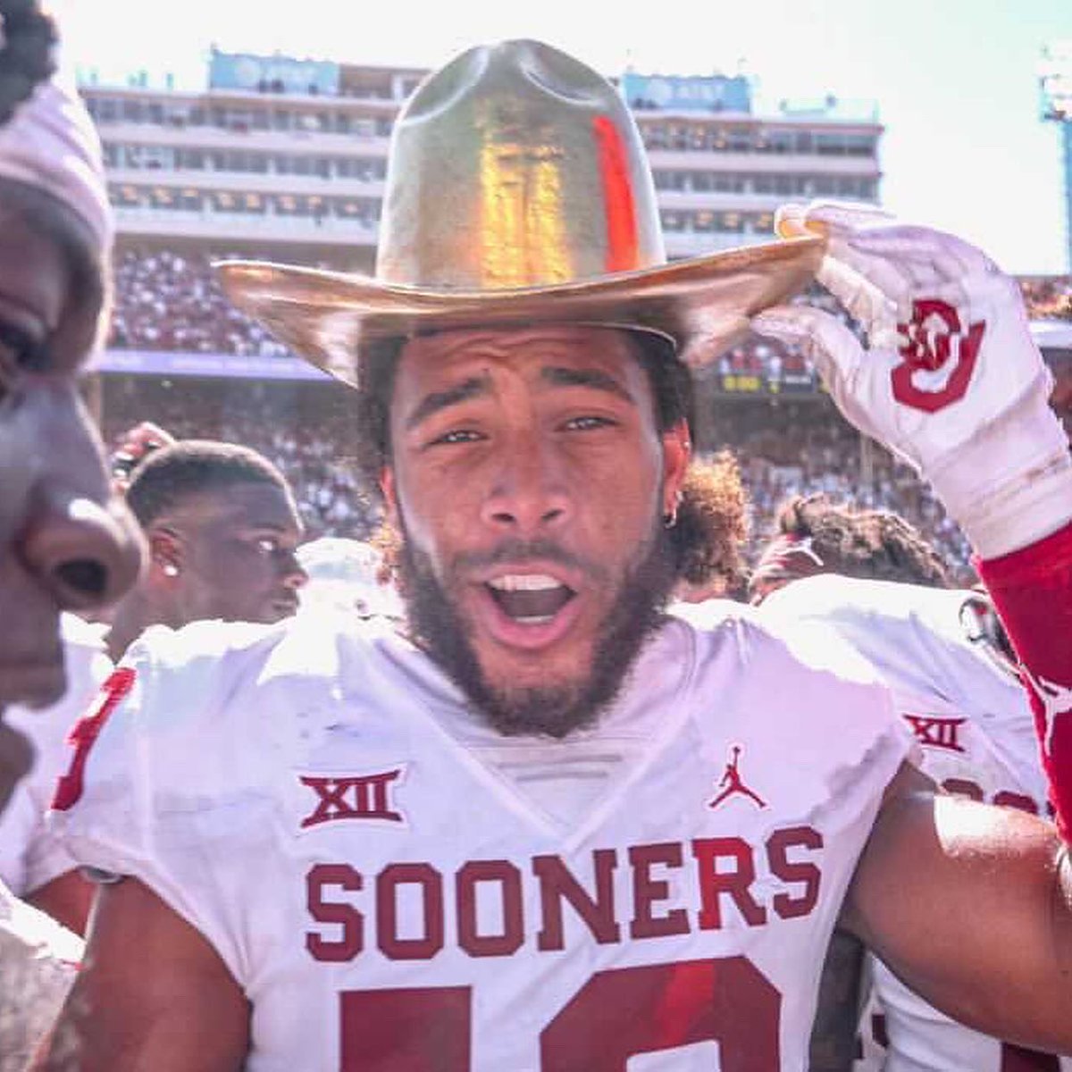 calebkkelly's tweet photo. OU can change the whole narrative of the year with a W this week! Find a way! #SaxetSucks #BoomerSooner ￼￼￼￼￼￼👆🏽 https://t.co/scnRJq8GAD