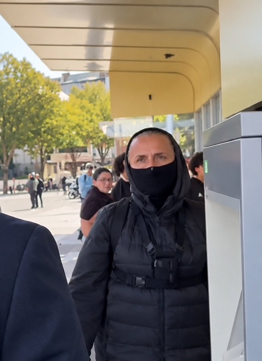 sunsetvibe_18's tweet photo. @Lambdactu Comment un policier peut-il en arriver à introduire une matraque dans l’anus d’une personne qu’il est censé interpeller et protéger ? Comment une intervention policière peut-elle dégénérer au point d’aboutir à une violence d’une telle gravité ?

Flics enragés, casseurs, violeurs https://t.co/G3NSa2c8UD