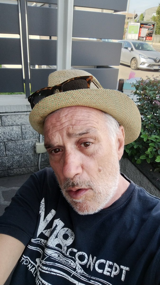 theDuke63's tweet photo. buonadomenica mondo💫✨ https://t.co/4V3YWhT764