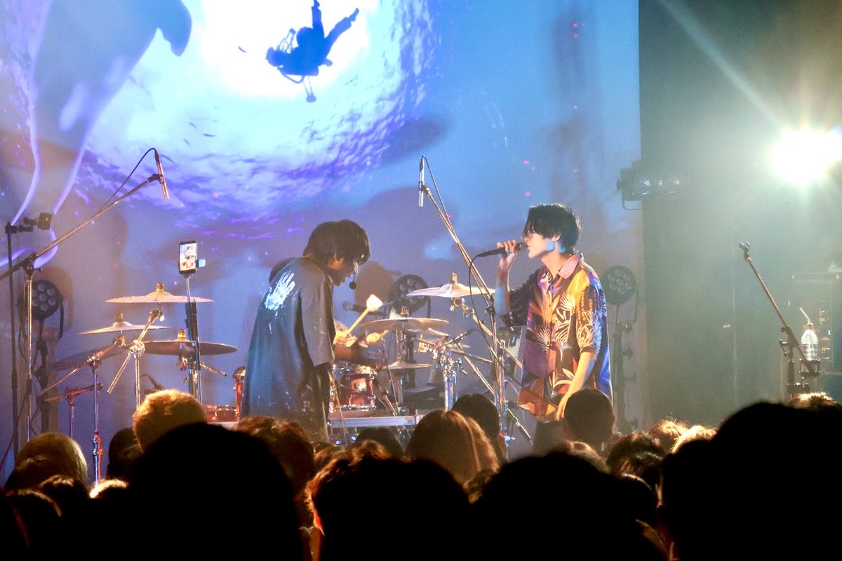 burnout_live's tweet photo. 「ファンクラブ 燃尽文庫限定 ワンマンライブ やるしか･･･ないっしょ⤴︎祭」
東京公演ありがとうございました✨

ファンクラブワンマンライブならではの内容お楽しみいただけましたでしょうか？

来年2月のTOURもお楽しみに🎶

『 Fly Me To The Moon TOUR 2027
- Debut 10th Anniversary - 』
オフィシャル4次先行受付中！

🎫チケットはこちら��ら
https://t.co/cA6XzAVQ5m

#BURNOUTSYNDROMES