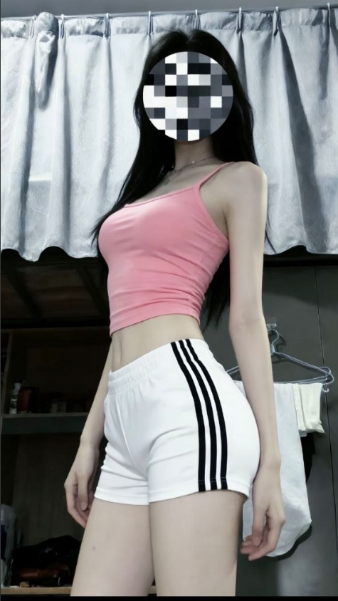 MistySchulz3's tweet photo. 新鲜出炉   不要🚪哦  

刚拍形体课照，有人评锐吗？  

是粉哒！！ 看完不许瞎说 https://t.co/AYxEA4vXv6