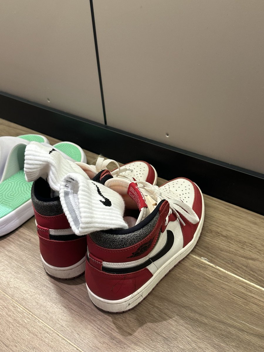 mikeptij's tweet photo. 谁想给男高洗袜子 https://t.co/ss4lgiSNOc