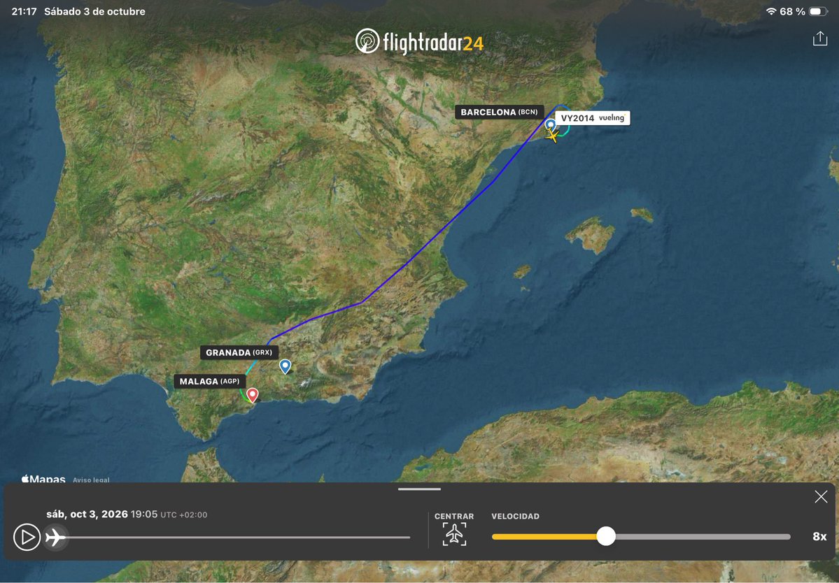 cartujofina's tweet photo. @Aeropuerto_GRX 
Además, los pasajeros no encontraron hoteles para pasar la noche. Hasta que no se pueda aterrizar por la 27 en instrumental, esto seguirá pasando. https://t.co/hzvfOtzVS0