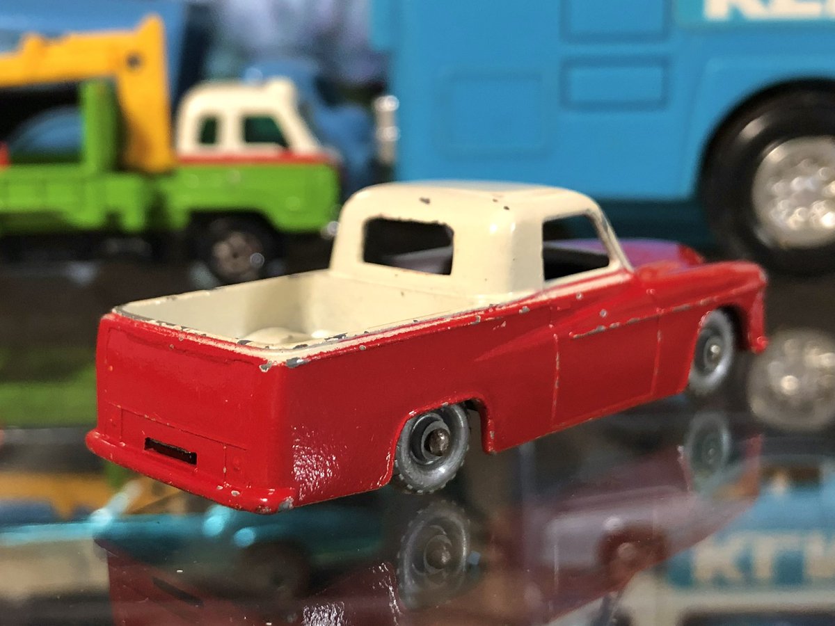 sakamo01100's tweet photo. MATCHBOX 50
Commer Pick-up Mk Vll https://t.co/QsqMuQaC3I