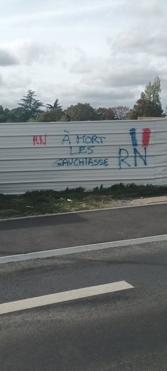 FelixFlexin44's tweet photo. @bryanpecqueur @MLP_officiel @Rnational44 @RN_Nantes @RNJ_44 Un petit mot a dire la dessus ? https://t.co/4Q3JoUdqer