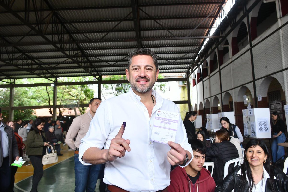AllianaPedro's tweet photo. ¡Deber cívico cumplido! 

En mi querida Pilar, ejercí mi derecho al voto en el Centro Regional de Educación.

¡Que sea una gran jornada democrática para toda la República del Paraguay! https://t.co/wf0WDRZ95W