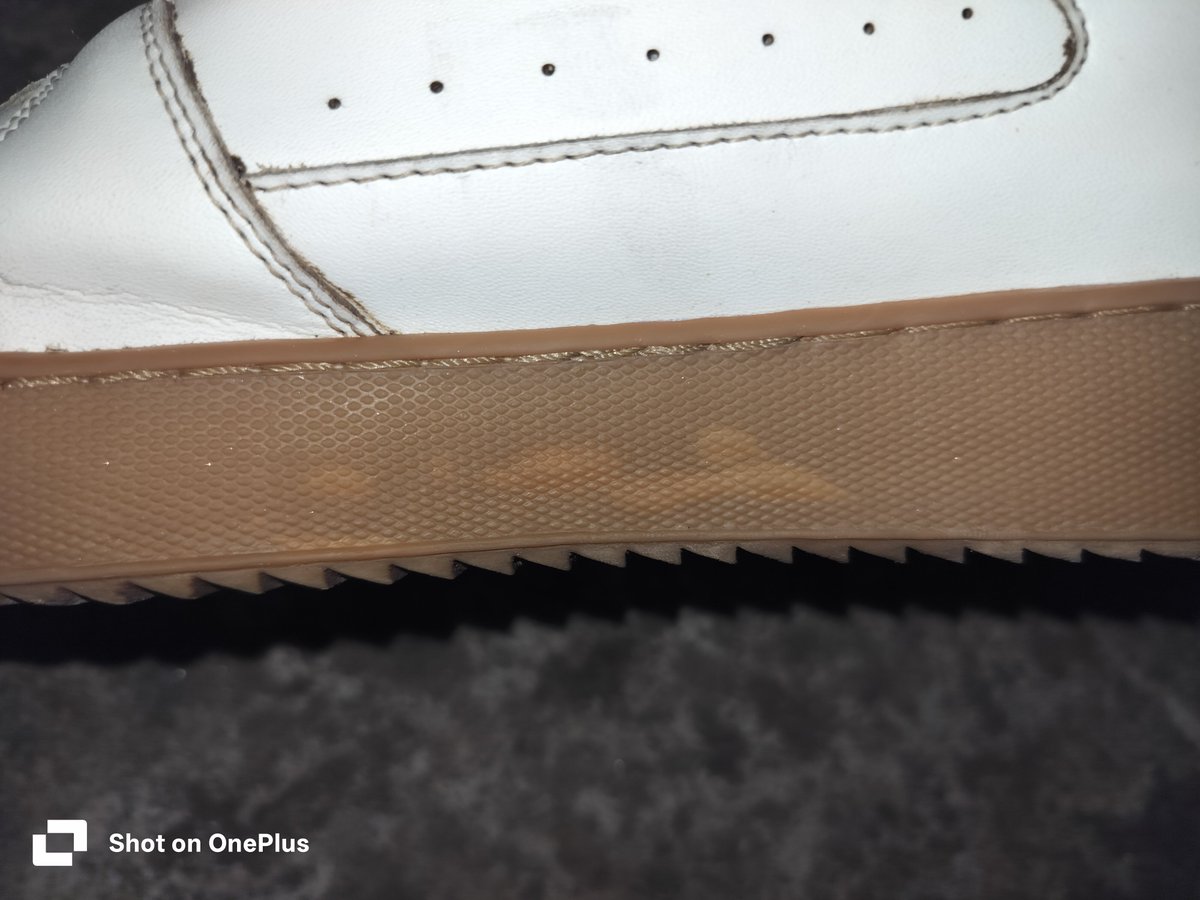 _Mandeep____'s tweet photo. @StayWrogn Really disappointed with the quality of shoes. I bought them just 2 months ago, barely used 20 days. Yet, the shoes are already showing cracks, peeling and damage. Please look into this and provide a proper resolution. #WROGN #CustomerService #PoorQuality #viratkohli https://t.co/m0tQkukuge