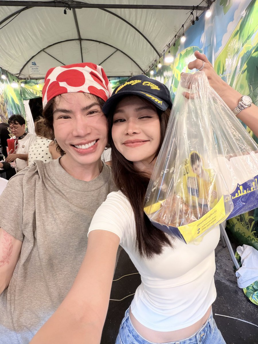 EWaraha's tweet photo. @fon5857 10/10 ค้าบ ทานร้อนๆฟินมากกกก https://t.co/RziNd7tkAN