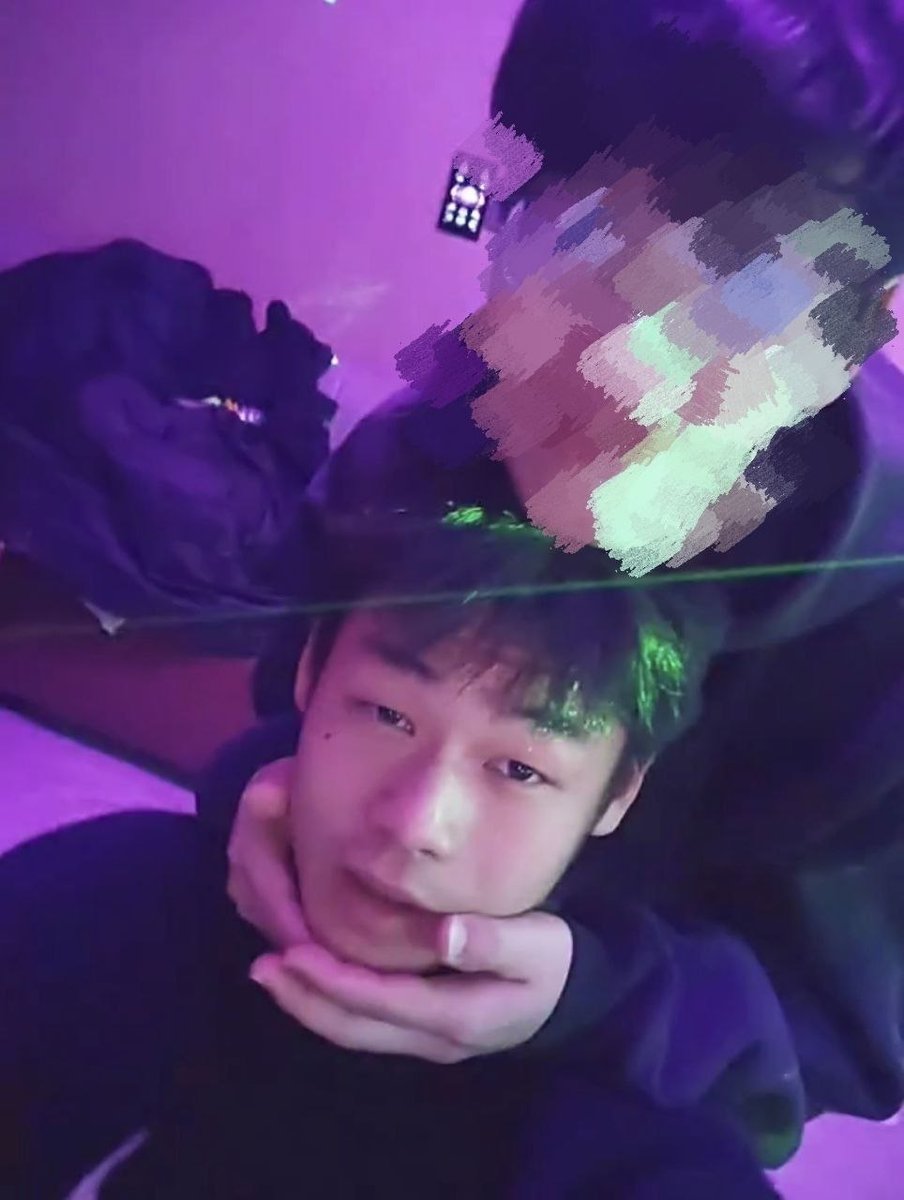 leshtweet's tweet photo. 福利原创 山东临沂大屌26届体考生
标��的山东土直长相的黑皮体育生刷到便瞬间勾起我的好奇心 不愧拥有山东血脉 疲软状态下都能看出弟弟的实力不容小觑 奈何准备进一步采访时 弟弟便不再上头 只能遗憾草草收场..完整版3分23秒
⚠️: 该作品没有射精场景介意勿买
#男高 #体育生 #大屌 #洗澡 https://t.co/iUtJ3KLmqA