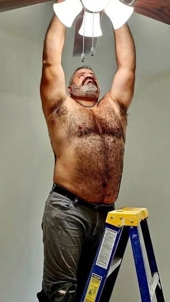 ram_mles_prez's tweet photo. Fixing stuff,I could fix your behind too https://t.co/yEOS6d5Osm