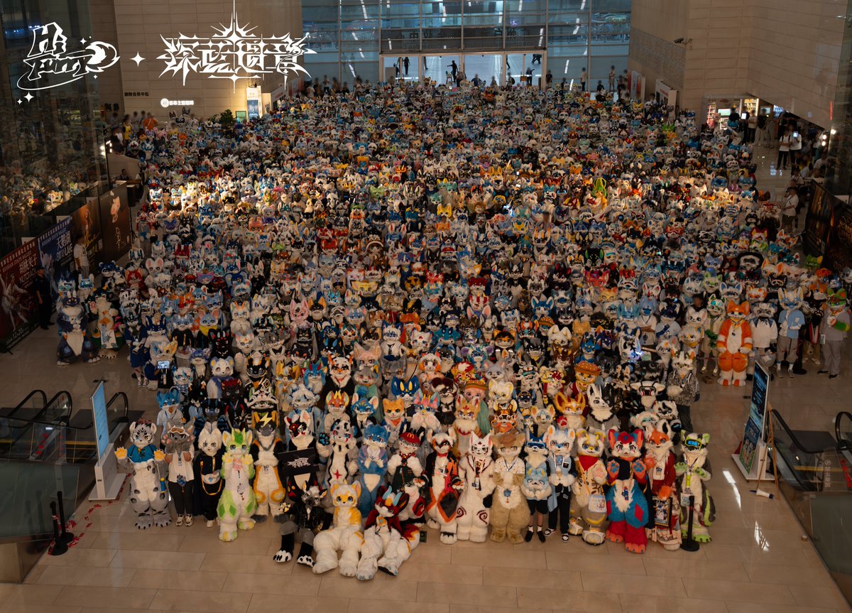 wolkenlize_'s tweet photo. Do you know where I am？🙈
#furry #fursuit #Furmeet #FurCon https://t.co/IAS5uJhvN2