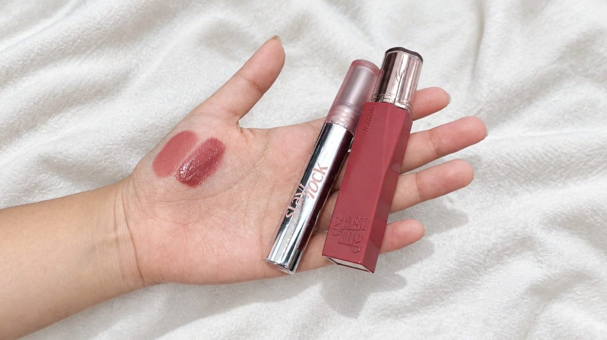 sweetnadaa's tweet photo. MAHADAHSYAT MBA-MBA GUARDIAN😭🫵🏻 KATANYA INI SHADE KECINTAAN SEJUTA UMAT...
Akan aku repurchase sampe tua‼️🥹🙋🏻‍♀️

1. Glasting + glasting = warna seger, finish glossy, gradasinya halus, awettt
2. Staylock + glasting = pigmentasi cakepp, formula ringan, awettt https://t.co/EY89ppdKMp