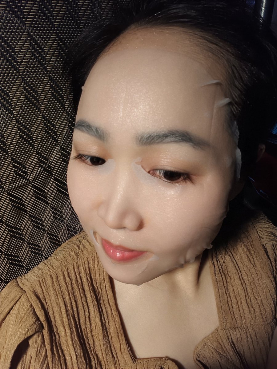 TianEn2018's tweet photo. Ú oà...hôm nay còn chill gì nữa 😂🤭
Hù AE xíu
Relax thả lỏng thôi
Hoa cả mắt rùi. Chúc X Fam ngủ ngon nha🌜
Mai đầu tuần rồi đấy. https://t.co/Y5V0YEZgcf