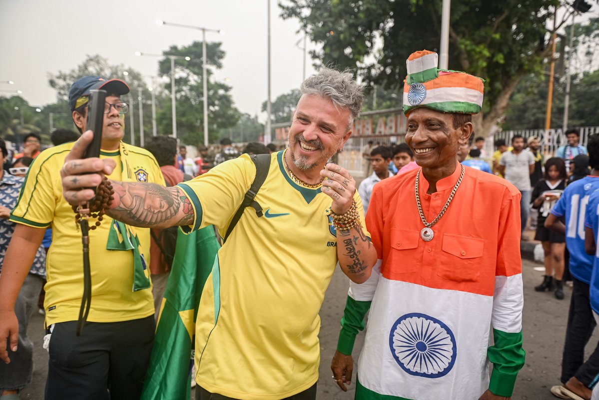 IndianFootball's tweet photo. The fans made it special. 💙💛
#INDBRA #IndianFootball https://t.co/0rGGdv9Lzb