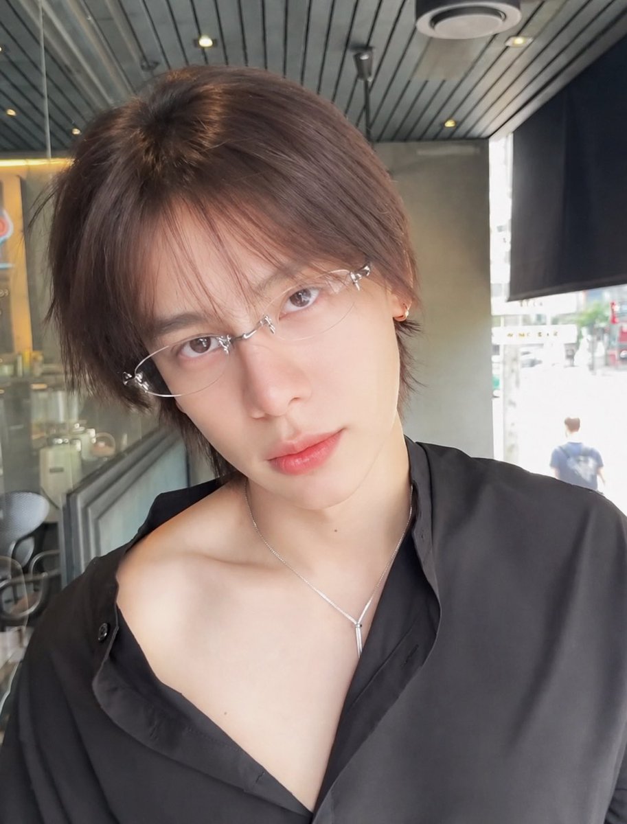 nenggg95's tweet photo. คือเอางี้นะ พี่แบ้งไม่มีทางรู้เลยเว้ย ว่าตัวเองทั้งสวย ทั้งน่ารักได้อีกแค่ไหนอะ ผมสานฝันตัวเองด้วยการสไลด์หน้าม้าให้น้องอาทิตย์ละ เห็นละยิ่งหวงเค้าว่ะ 🥹 https://t.co/knMywxUu7O