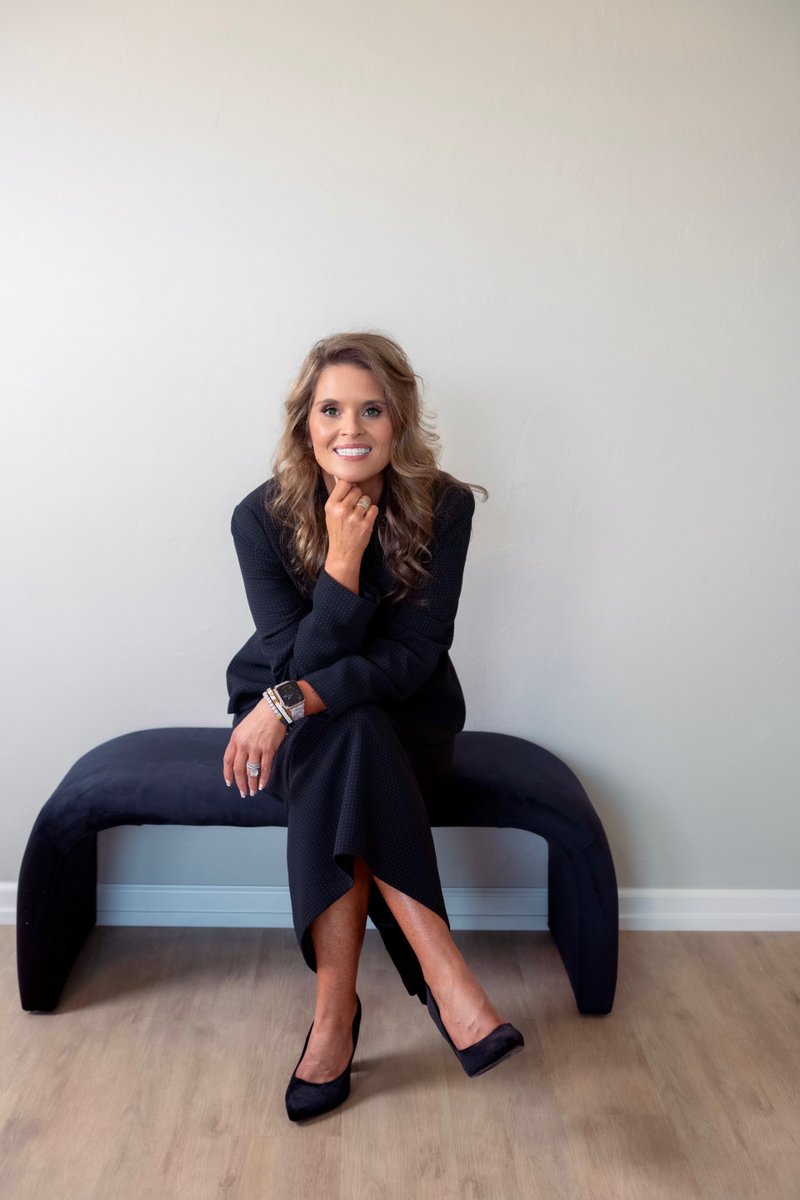 OklahomaMag's tweet photo. As president and CEO of the Oklahoma Hall of Fame, Shannon L. Rich continues to champion bold ideas and meaningful connections. Read her Closing Thoughts piece here: https://t.co/bbszyfbtrG
📸: OHOF https://t.co/QR0gbfNtck