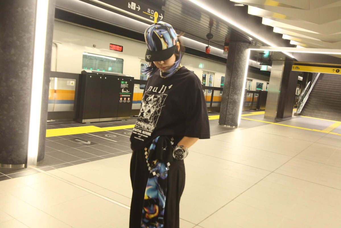 umitantt2's tweet photo. 7月にしたぬるぬるファッションページの撮影だよーもう出せる！夢洲駅に許可撮って懐かしみながらはしゃいだね！
#ぬるぬる一周忌本 https://t.co/6K8sEODuwY