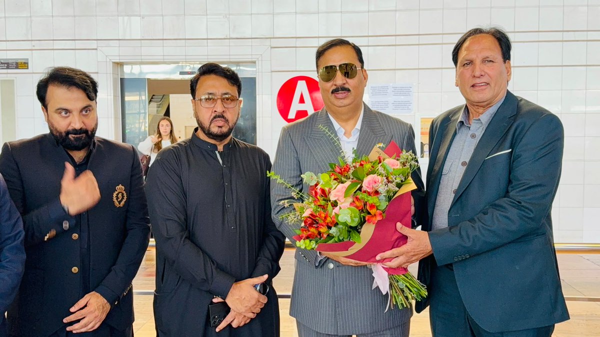 opf_pk's tweet photo. بارسلونا: او پی ایف کے چیئرمین سید قمر رضا شاہ تین روزہ سرکاری دورے پر اسپین پہنچ گئے۔ دورے کے دوران وہ کشمیری کمیونٹی، بین الاقوامی کرکٹ ایونٹ اور پاکستانی کمیونٹی کی مختلف تقریبات میں شرکت کریں گے۔

#OPF #OverseasPakistanis #SyedQamarRaza https://t.co/p5ELZkG2w0