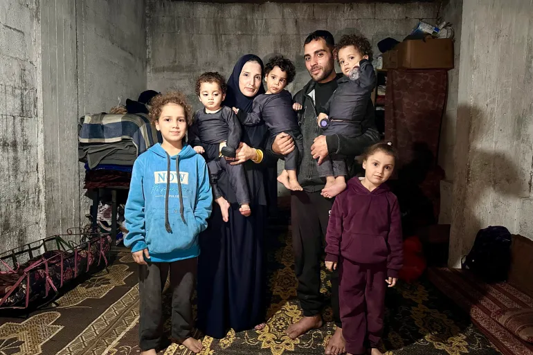 AlfioKrancic's tweet photo. @jeremo12 Famiglia palestinese vaporizzata. https://t.co/SFei6MzOhe